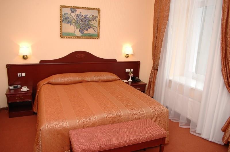 Aurora Premier Hotel Jarkov Habitación foto