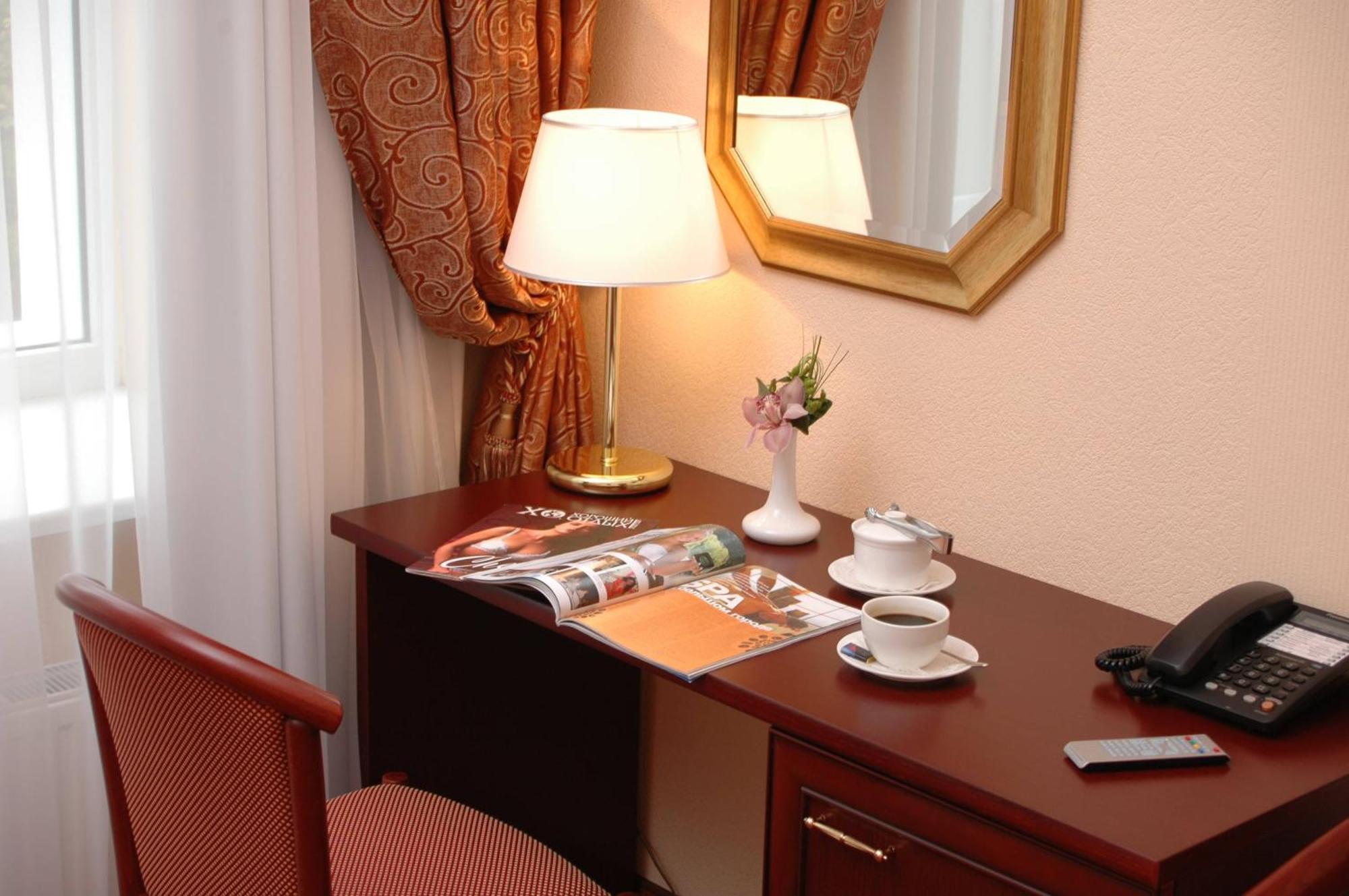 Aurora Premier Hotel Jarkov Habitación foto